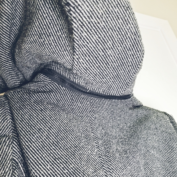 Black and White Stripped Trench Coat - Picture 3 of 6